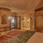 Sah Saray Cave Halal Szálloda