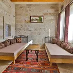 Sah Saray Cave Halal Szálloda