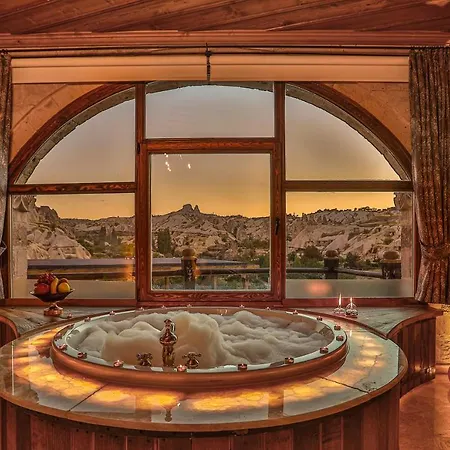 Sah Saray Cave Halal *