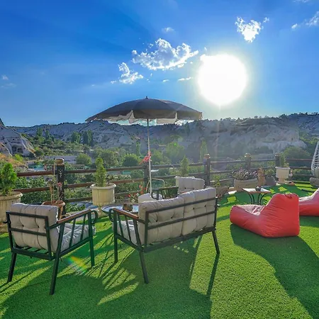 Hotel Sah Saray Cave Halal