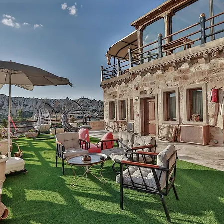 Hotel Sah Saray Cave Halal