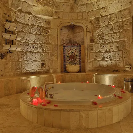 Sah Saray Cave Halal فندق غوريمِيه