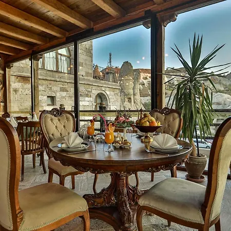 Sah Saray Cave Halal *