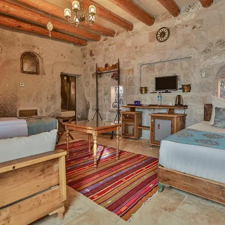 Sah Saray Cave Halal *