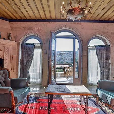Sah Saray Cave Halal فندق