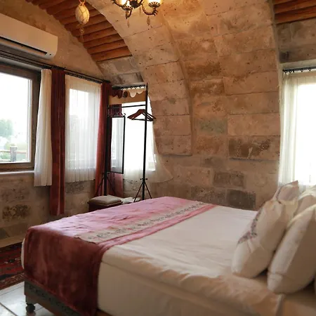 Sah Saray Cave Halal