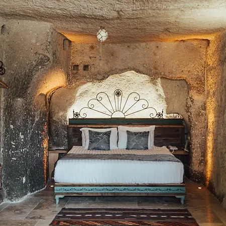 Sah Saray Cave Halal Hotel