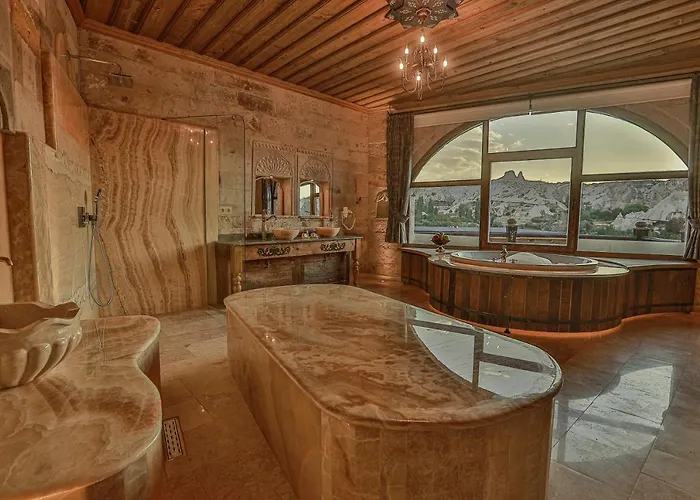 Sah Saray Cave Halal Hotel *