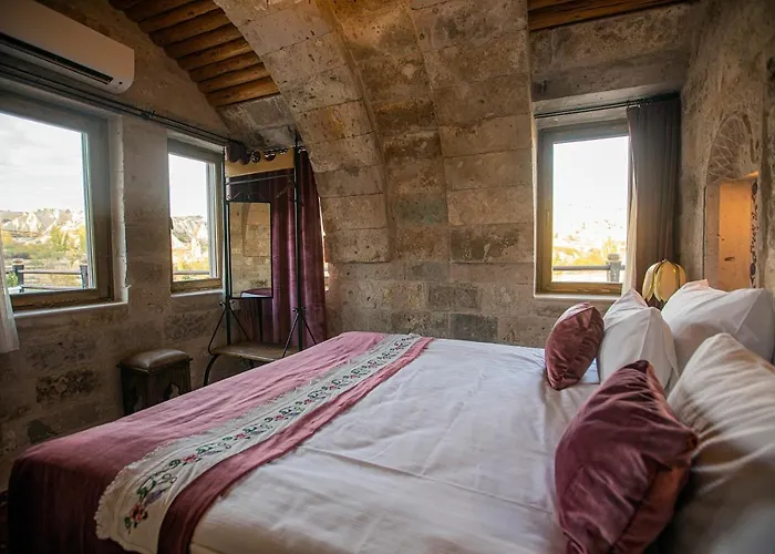 Sah Saray Cave Halal Goreme