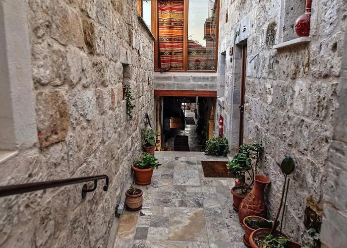 Sah Saray Cave Halal * Goreme